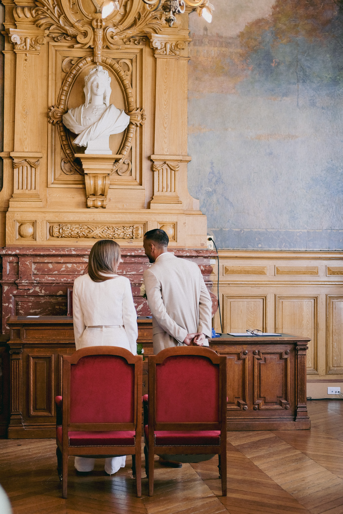 Photo de dos mariage civil à Vanves
